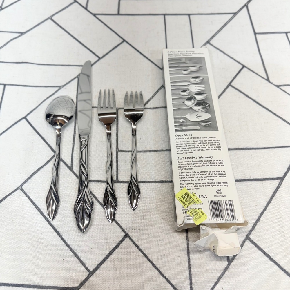 Oneida Flatware 4 Piece Silver Eden Deluxe Stainless Steel Leaf Vine USA - Picture 3 of 9